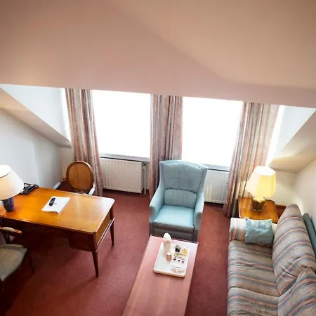 Hotel Elzenveld Otel 3*