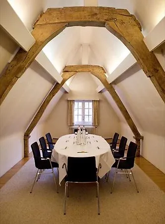 Hotel Elzenveld Otel 3*